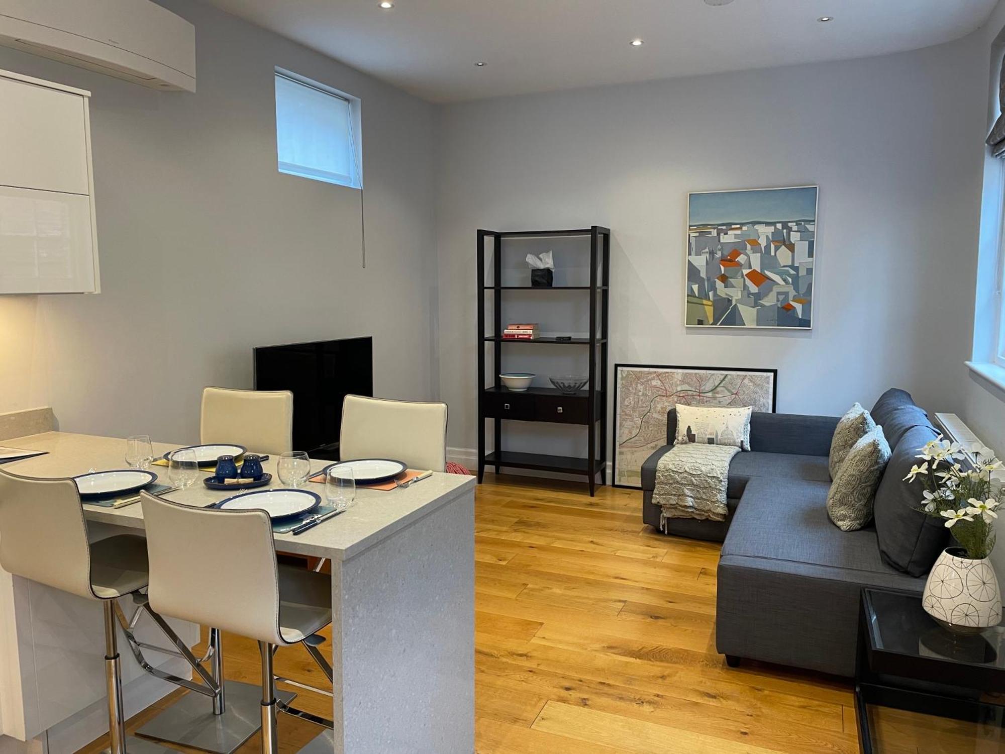 Charming & Cosy Town Centre Home With Parking Guildford Exterior photo